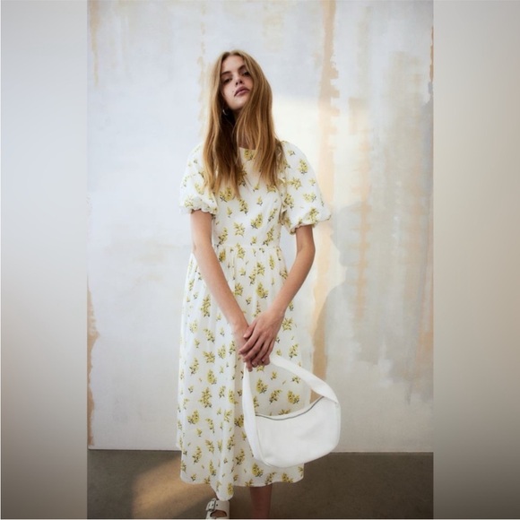 H&M Linen Cute Floral Dress - Picture 2 of 8